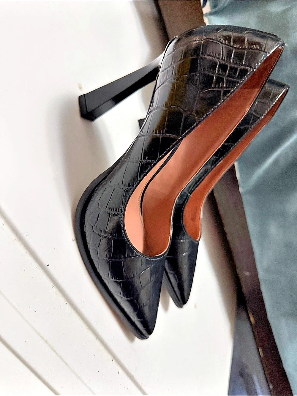 gianni bini Black Pointed-Toe Heels